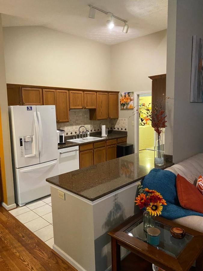 Villa Whitfield Manor Lexington Esterno foto
